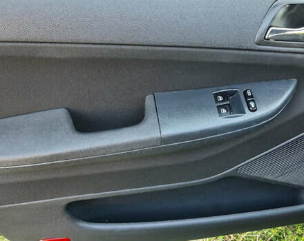 Черный Шкода Фабия, объемом двигателя 1.39 л и пробегом 168 тыс. км за 4600 $, фото 32 на Automoto.ua