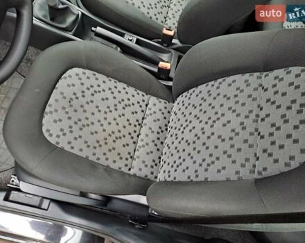 Черный Шкода Фабия, объемом двигателя 1.39 л и пробегом 151 тыс. км за 4500 $, фото 6 на Automoto.ua