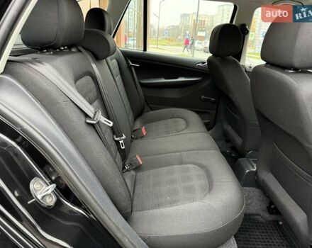 Черный Шкода Фабия, объемом двигателя 1.39 л и пробегом 249 тыс. км за 4550 $, фото 31 на Automoto.ua