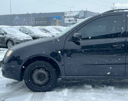 Черный Шкода Фабия, объемом двигателя 1.4 л и пробегом 276 тыс. км за 5440 $, фото 2 на Automoto.ua