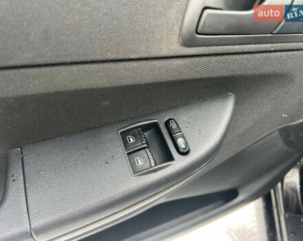 Черный Шкода Фабия, объемом двигателя 1.4 л и пробегом 276 тыс. км за 5440 $, фото 15 на Automoto.ua