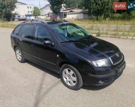 Черный Шкода Фабия, объемом двигателя 1.4 л и пробегом 235 тыс. км за 4700 $, фото 7 на Automoto.ua