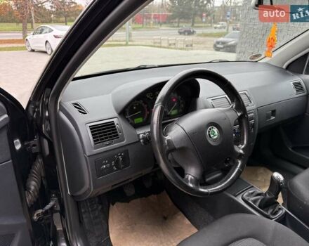 Черный Шкода Фабия, объемом двигателя 1.39 л и пробегом 249 тыс. км за 4550 $, фото 28 на Automoto.ua