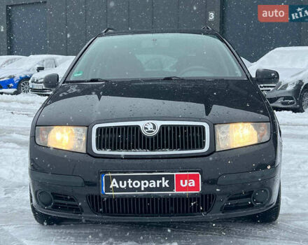 Черный Шкода Фабия, объемом двигателя 1.4 л и пробегом 276 тыс. км за 5440 $, фото 1 на Automoto.ua