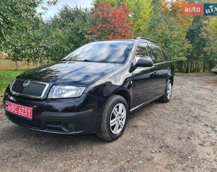 Черный Шкода Фабия, объемом двигателя 1.4 л и пробегом 196 тыс. км за 4699 $, фото 3 на Automoto.ua