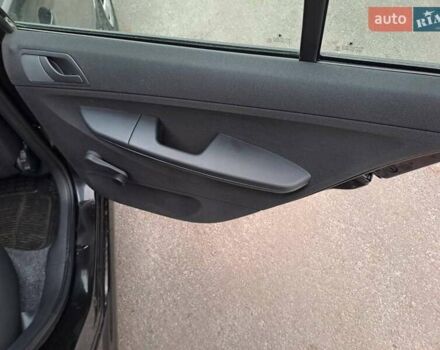 Черный Шкода Фабия, объемом двигателя 1.39 л и пробегом 151 тыс. км за 4500 $, фото 15 на Automoto.ua