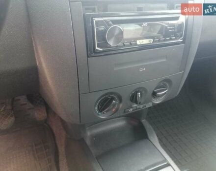Черный Шкода Фабия, объемом двигателя 1.4 л и пробегом 235 тыс. км за 4700 $, фото 37 на Automoto.ua