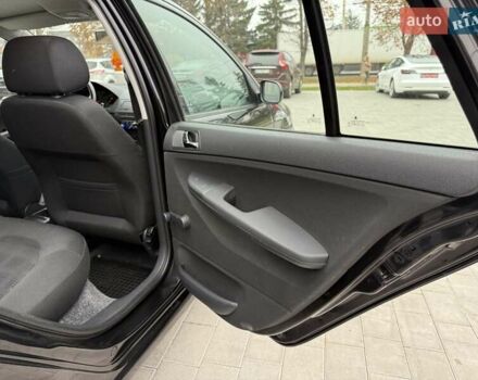 Черный Шкода Фабия, объемом двигателя 1.39 л и пробегом 249 тыс. км за 4550 $, фото 30 на Automoto.ua