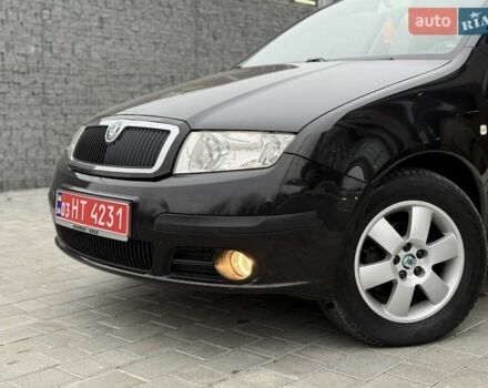 Черный Шкода Фабия, объемом двигателя 1.39 л и пробегом 249 тыс. км за 4550 $, фото 2 на Automoto.ua