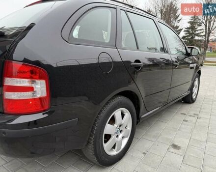 Черный Шкода Фабия, объемом двигателя 1.39 л и пробегом 249 тыс. км за 4550 $, фото 18 на Automoto.ua