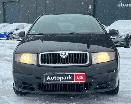 Черный Шкода Фабия, объемом двигателя 1.4 л и пробегом 276 тыс. км за 5440 $, фото 1 на Automoto.ua