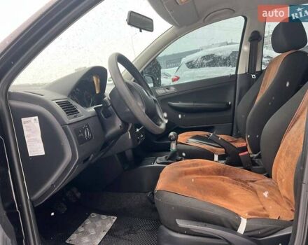 Черный Шкода Фабия, объемом двигателя 1.4 л и пробегом 276 тыс. км за 5440 $, фото 20 на Automoto.ua