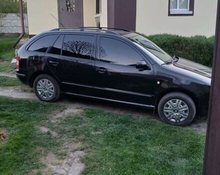 Черный Шкода Фабия, объемом двигателя 1.39 л и пробегом 250 тыс. км за 6000 $, фото 6 на Automoto.ua