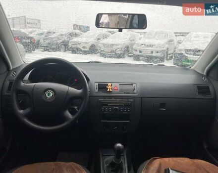 Черный Шкода Фабия, объемом двигателя 1.4 л и пробегом 276 тыс. км за 5440 $, фото 33 на Automoto.ua