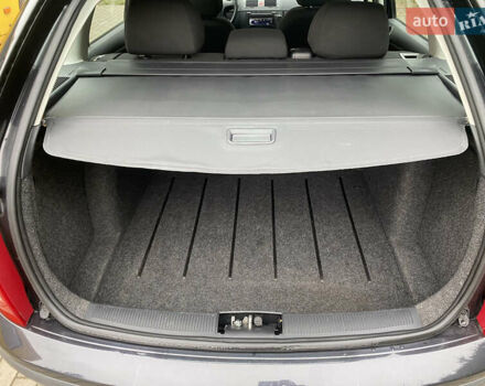 Черный Шкода Фабия, объемом двигателя 1.4 л и пробегом 246 тыс. км за 4399 $, фото 10 на Automoto.ua