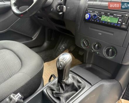 Черный Шкода Фабия, объемом двигателя 1.39 л и пробегом 249 тыс. км за 4550 $, фото 38 на Automoto.ua