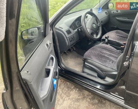 Чорний Шкода Фабія, об'ємом двигуна 1.39 л та пробігом 108 тис. км за 5500 $, фото 7 на Automoto.ua