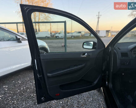 Черный Шкода Фабия, объемом двигателя 1.4 л и пробегом 200 тыс. км за 4999 $, фото 11 на Automoto.ua