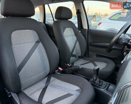 Черный Шкода Фабия, объемом двигателя 1.4 л и пробегом 200 тыс. км за 4999 $, фото 25 на Automoto.ua