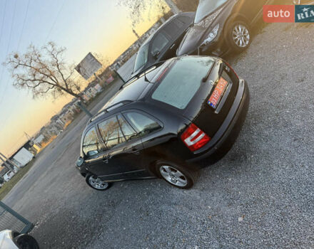Черный Шкода Фабия, объемом двигателя 1.4 л и пробегом 200 тыс. км за 4999 $, фото 4 на Automoto.ua