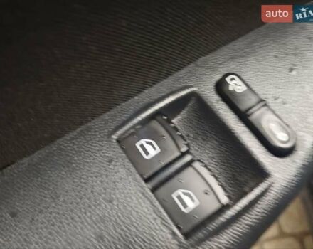 Черный Шкода Фабия, объемом двигателя 1.9 л и пробегом 315 тыс. км за 5090 $, фото 28 на Automoto.ua