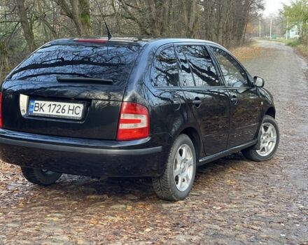 Черный Шкода Фабия, объемом двигателя 1.2 л и пробегом 380 тыс. км за 3100 $, фото 4 на Automoto.ua