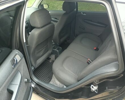 Черный Шкода Фабия, объемом двигателя 1.4 л и пробегом 232 тыс. км за 4999 $, фото 14 на Automoto.ua