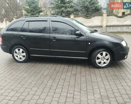 Черный Шкода Фабия, объемом двигателя 1.9 л и пробегом 315 тыс. км за 5090 $, фото 4 на Automoto.ua