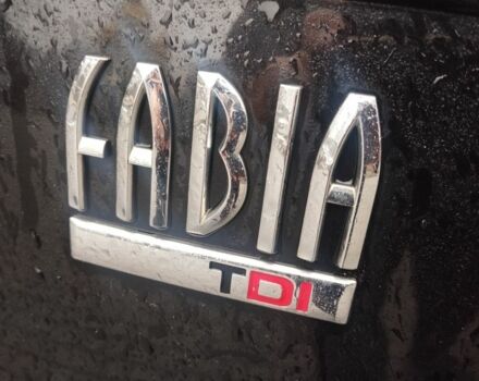 Черный Шкода Фабия, объемом двигателя 1.9 л и пробегом 299 тыс. км за 5090 $, фото 7 на Automoto.ua