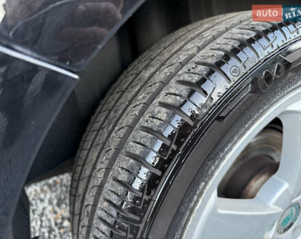 Черный Шкода Фабия, объемом двигателя 1.4 л и пробегом 200 тыс. км за 4999 $, фото 19 на Automoto.ua