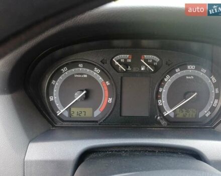 Черный Шкода Фабия, объемом двигателя 1.39 л и пробегом 159 тыс. км за 4800 $, фото 11 на Automoto.ua