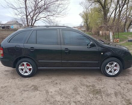 Черный Шкода Фабия, объемом двигателя 1.4 л и пробегом 232 тыс. км за 4999 $, фото 6 на Automoto.ua