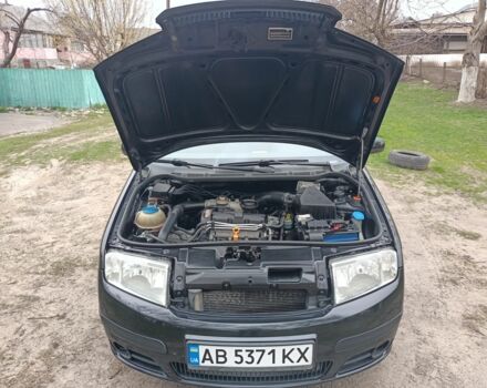 Черный Шкода Фабия, объемом двигателя 1.4 л и пробегом 232 тыс. км за 4999 $, фото 1 на Automoto.ua