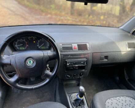 Черный Шкода Фабия, объемом двигателя 1.2 л и пробегом 380 тыс. км за 3100 $, фото 7 на Automoto.ua