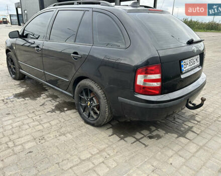 Черный Шкода Фабия, объемом двигателя 1.39 л и пробегом 226 тыс. км за 3900 $, фото 4 на Automoto.ua