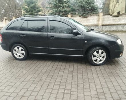 Черный Шкода Фабия, объемом двигателя 1.9 л и пробегом 299 тыс. км за 5090 $, фото 2 на Automoto.ua