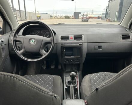 Чорний Шкода Фабія, об'ємом двигуна 1.4 л та пробігом 226 тис. км за 3900 $, фото 6 на Automoto.ua
