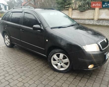 Черный Шкода Фабия, объемом двигателя 1.9 л и пробегом 315 тыс. км за 4890 $, фото 3 на Automoto.ua