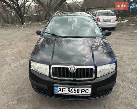 Черный Шкода Фабия, объемом двигателя 1.4 л и пробегом 150 тыс. км за 3700 $, фото 1 на Automoto.ua