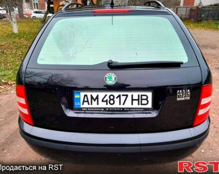 Черный Шкода Фабия, объемом двигателя 1.4 л и пробегом 207 тыс. км за 4300 $, фото 2 на Automoto.ua