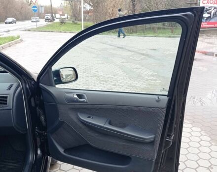 Чорний Шкода Фабія, об'ємом двигуна 2 л та пробігом 386 тис. км за 4994 $, фото 8 на Automoto.ua