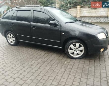 Черный Шкода Фабия, объемом двигателя 1.9 л и пробегом 315 тыс. км за 5090 $, фото 3 на Automoto.ua
