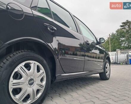 Чорний Шкода Фабія, об'ємом двигуна 1.4 л та пробігом 228 тис. км за 4750 $, фото 39 на Automoto.ua
