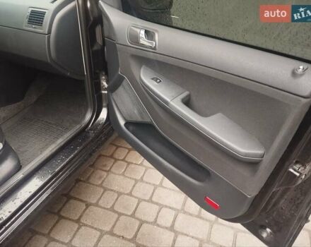 Черный Шкода Фабия, объемом двигателя 1.9 л и пробегом 315 тыс. км за 5090 $, фото 26 на Automoto.ua