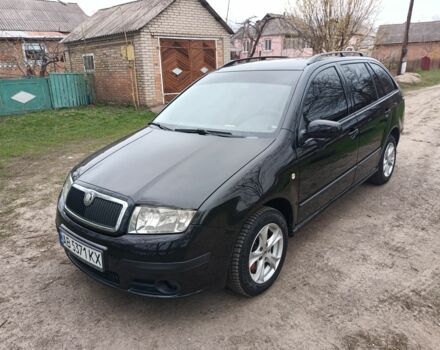 Черный Шкода Фабия, объемом двигателя 1.4 л и пробегом 232 тыс. км за 4999 $, фото 2 на Automoto.ua