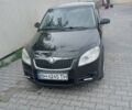 Черный Шкода Фабия, объемом двигателя 1.42 л и пробегом 305 тыс. км за 4200 $, фото 1 на Automoto.ua