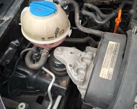 Черный Шкода Фабия, объемом двигателя 1.39 л и пробегом 227 тыс. км за 5499 $, фото 14 на Automoto.ua