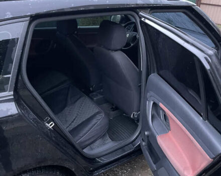 Черный Шкода Фабия, объемом двигателя 1.42 л и пробегом 243 тыс. км за 5000 $, фото 7 на Automoto.ua