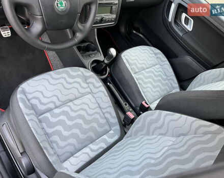 Шкода Фабия 2008 в Калуше на Automoto.ua Черный Шкода Фабия, объемом двигателя 1.6 л и пробегом 203 тыс. км за 5850 $, фото 40 на Automoto.ua