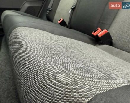 Черный Шкода Фабия, объемом двигателя 1.2 л и пробегом 225 тыс. км за 3250 $, фото 38 на Automoto.ua